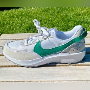 Nike Women’s Waffle Debut Wedge Mid Sneakers White/Malachite Size 7 FQ8890-100